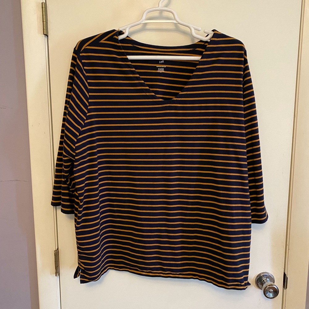 CLOSET CLEARANCE PRICE DROP!
- sporty striped top, good for a sailing day.